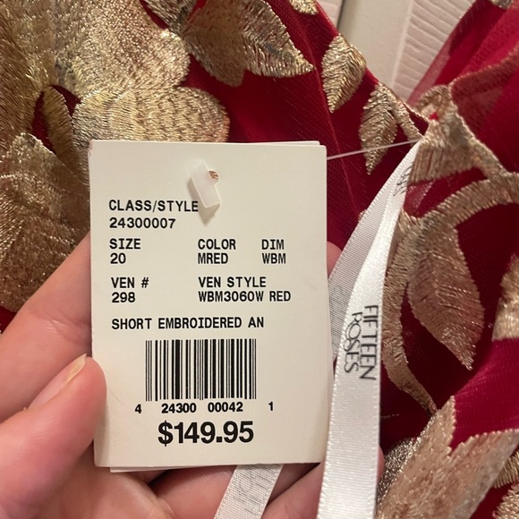 NWT Fifteen Roses Davids Bridal Off-the-Shoulder Mini A-Line Red Gold Size 20 - Picture 12 of 13